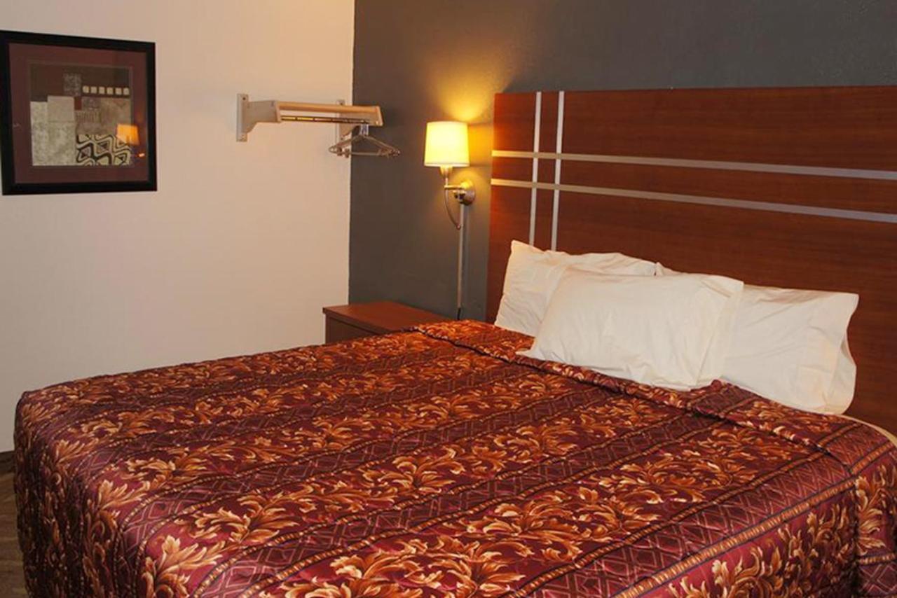 Econo Lodge Waite Park Buitenkant foto