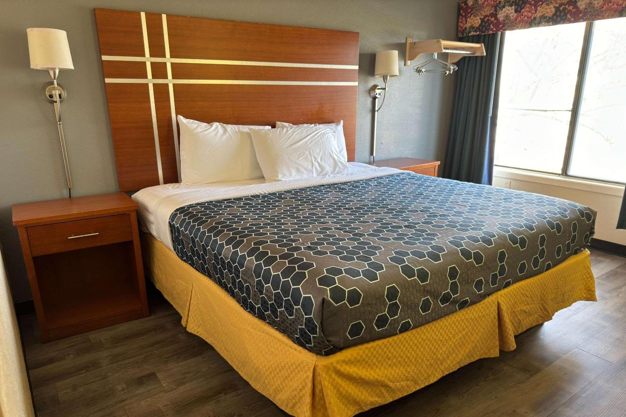 Econo Lodge Waite Park Buitenkant foto