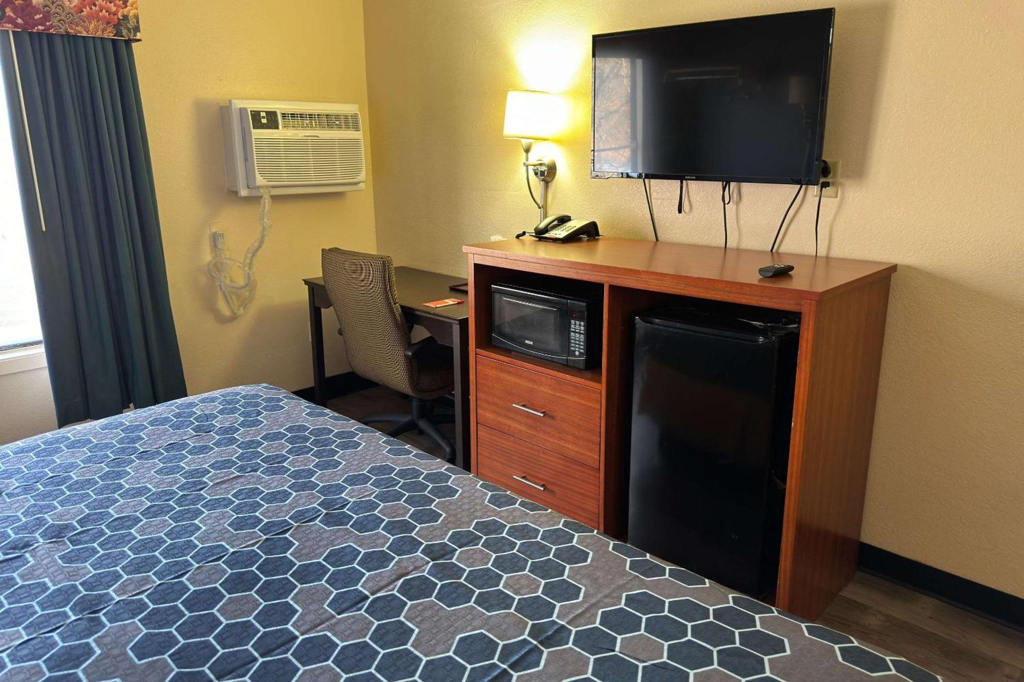 Econo Lodge Waite Park Buitenkant foto